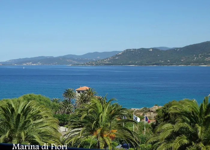 Marina Di Fiori Appartement