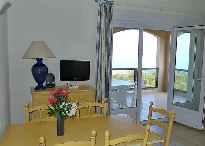 Marina Di Fiori Проприано