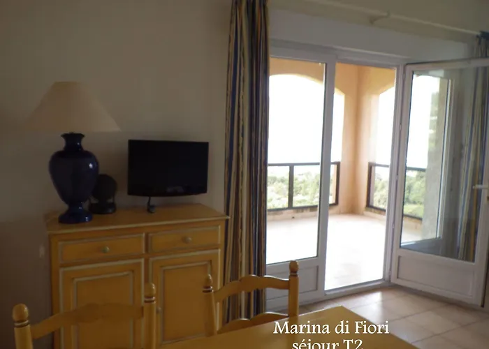 Marina Di Fiori Апартаменты